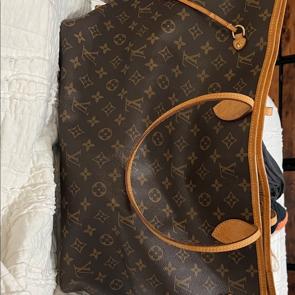 Louis Vuitton Brown and Tan Monogram Bag - Picture 1 of 16